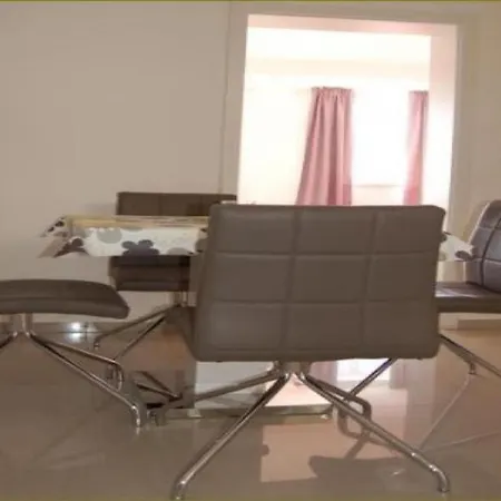 Silvana - Studio With Balcony And Side Sea View 아파트