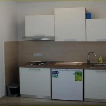 Appartement Silvana - Studio With Balcony And Side Sea View